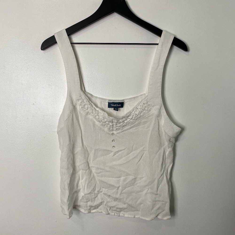 ModCloth Ivory Sleeveless Crop Tank Top